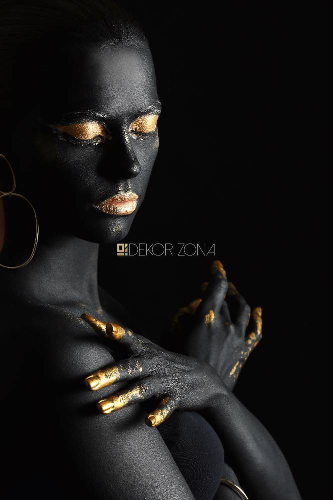 Zlatni portret – Pogled moći